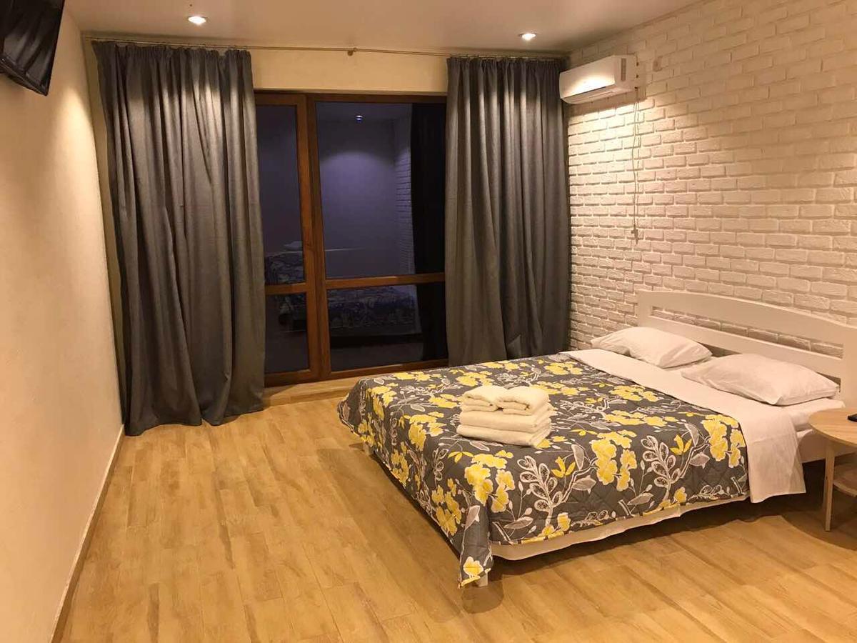 Золотий Лев Hotel Zatoka Exterior photo