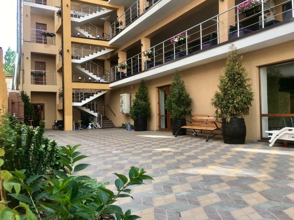 Золотий Лев Hotel Zatoka Exterior photo